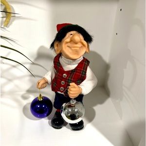 Zims Antique The Elves Themselves 12.5” Leonardo Christmas Elf figure